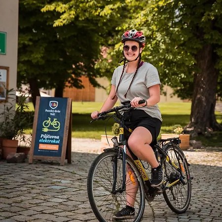 Posedy Pansky Dvur خيمة فخمة