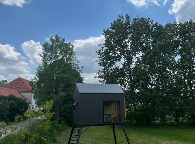 Posedy Pansky Dvur Glamping Telč